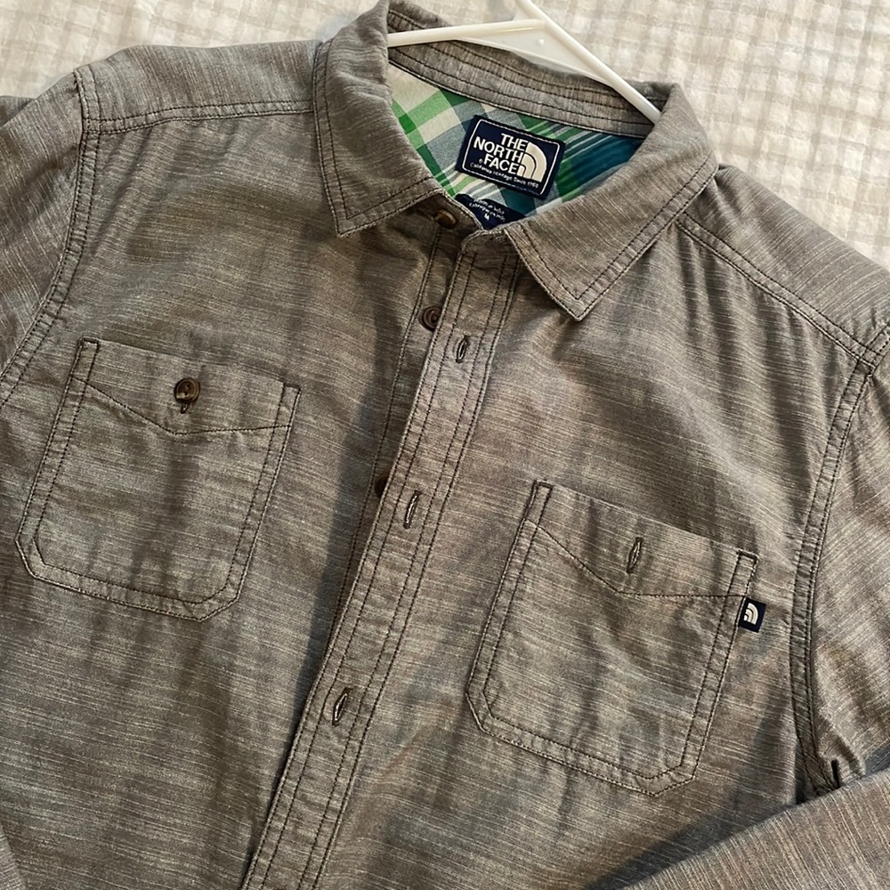 Men’s The North Face Shirt